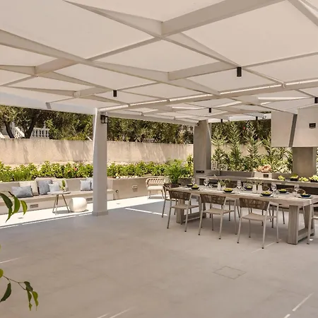 Brand New Luxury - Marie's Happy Place Pesadha