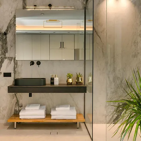 Brand New Luxury - Marie's Happy Place * Pesadha