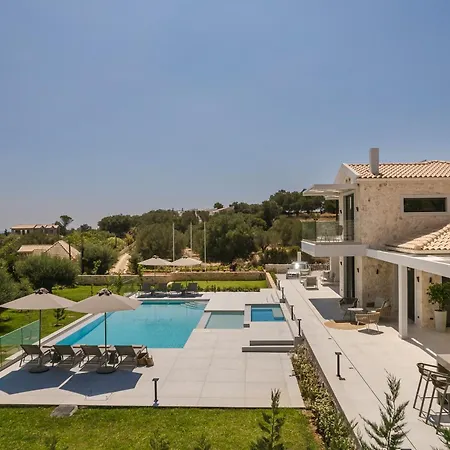 Brand New Luxury - Marie's Happy Place Pesadha