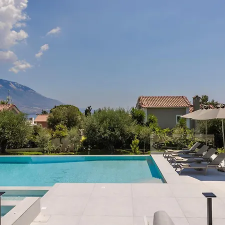Brand New Luxury - Marie's Happy Place * Pesadha