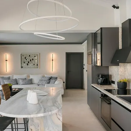 Brand New Luxury - Marie's Happy Place Villa *