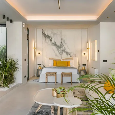 Brand New Luxury - Marie's Happy Place *