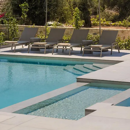 Brand New Luxury - Marie's Happy Place Pesadha