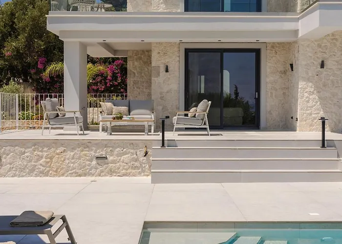 Brand New Luxury - Marie's Happy Place Villa *