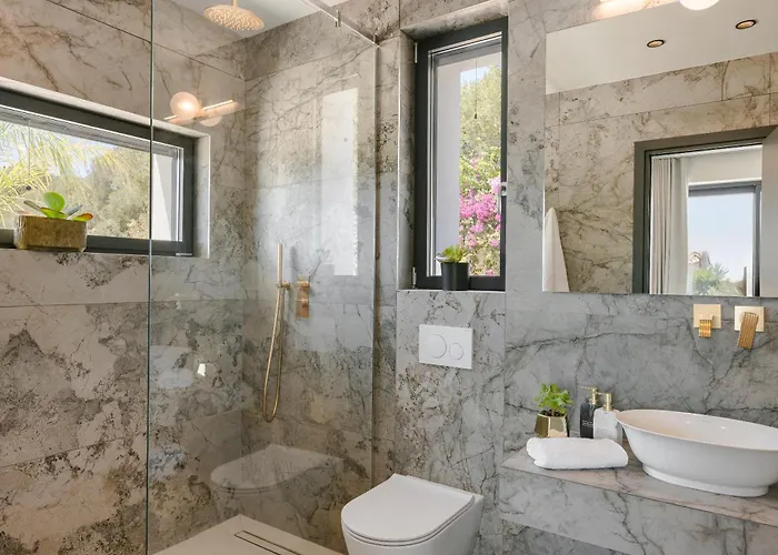 Brand New Luxury - Marie's Happy Place Villa *