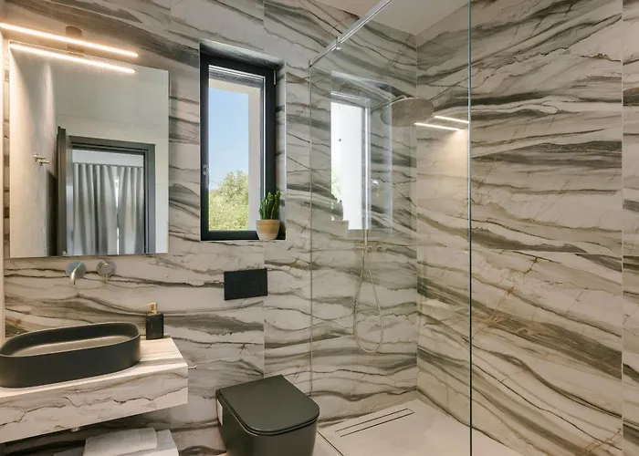 Villa Brand New Luxury - Marie's Happy Place