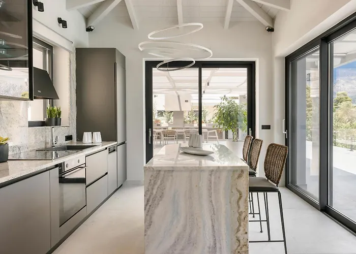 Villa Brand New Luxury - Marie's Happy Place Pesádha