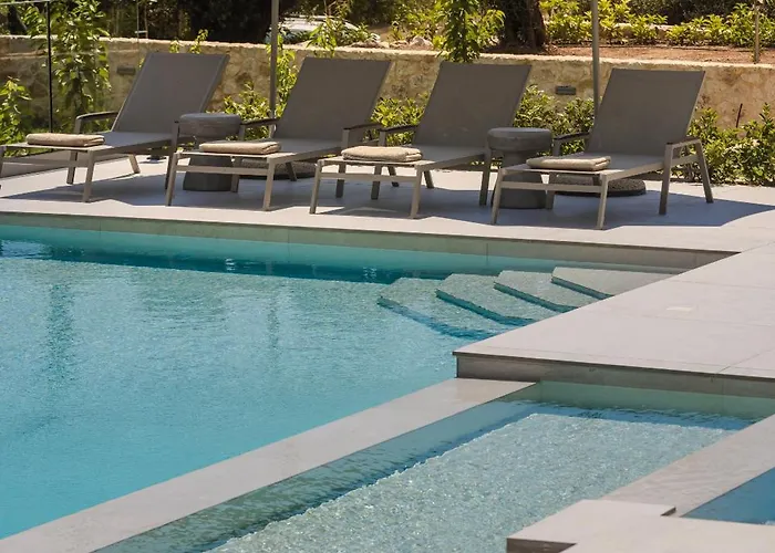 Brand New Luxury - Marie's Happy Place Pesádha