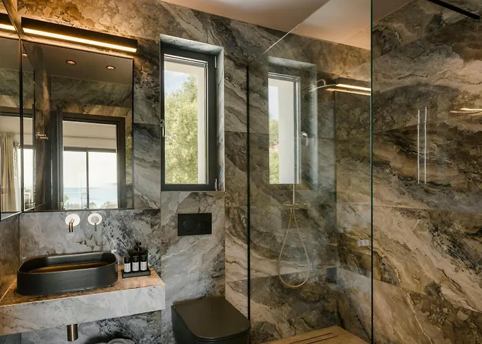 Villa Brand New Luxury - Marie's Happy Place