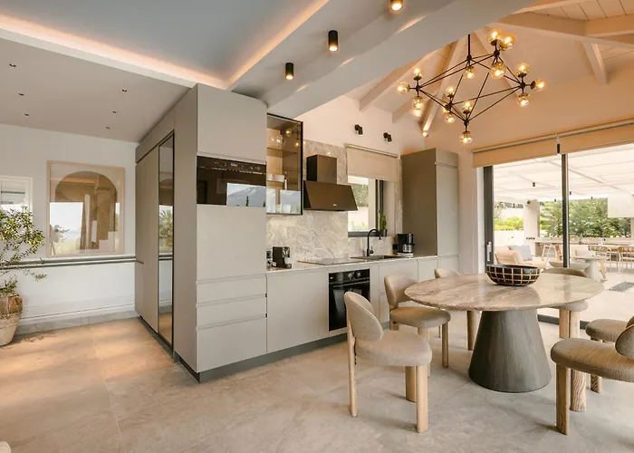 Brand New Luxury - Marie's Happy Place *