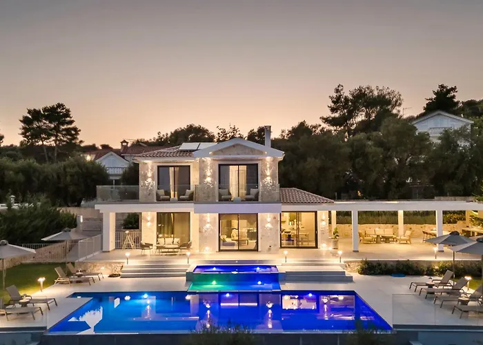 Brand New Luxury - Marie's Happy Place Villa *